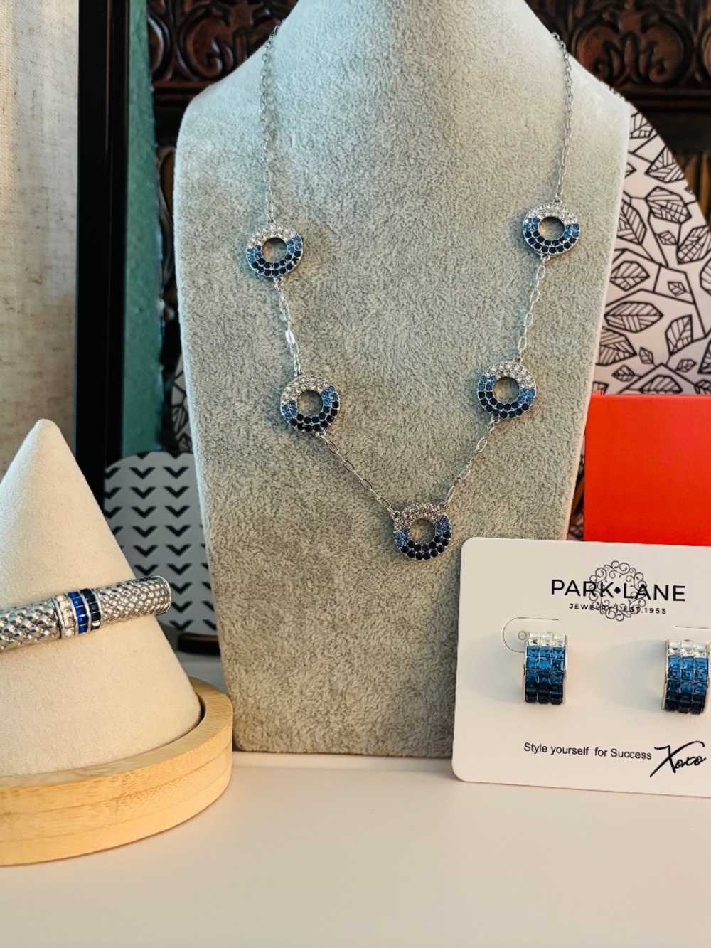 Park Lane SEPTEMBER SPARKLE BOX • ASTER